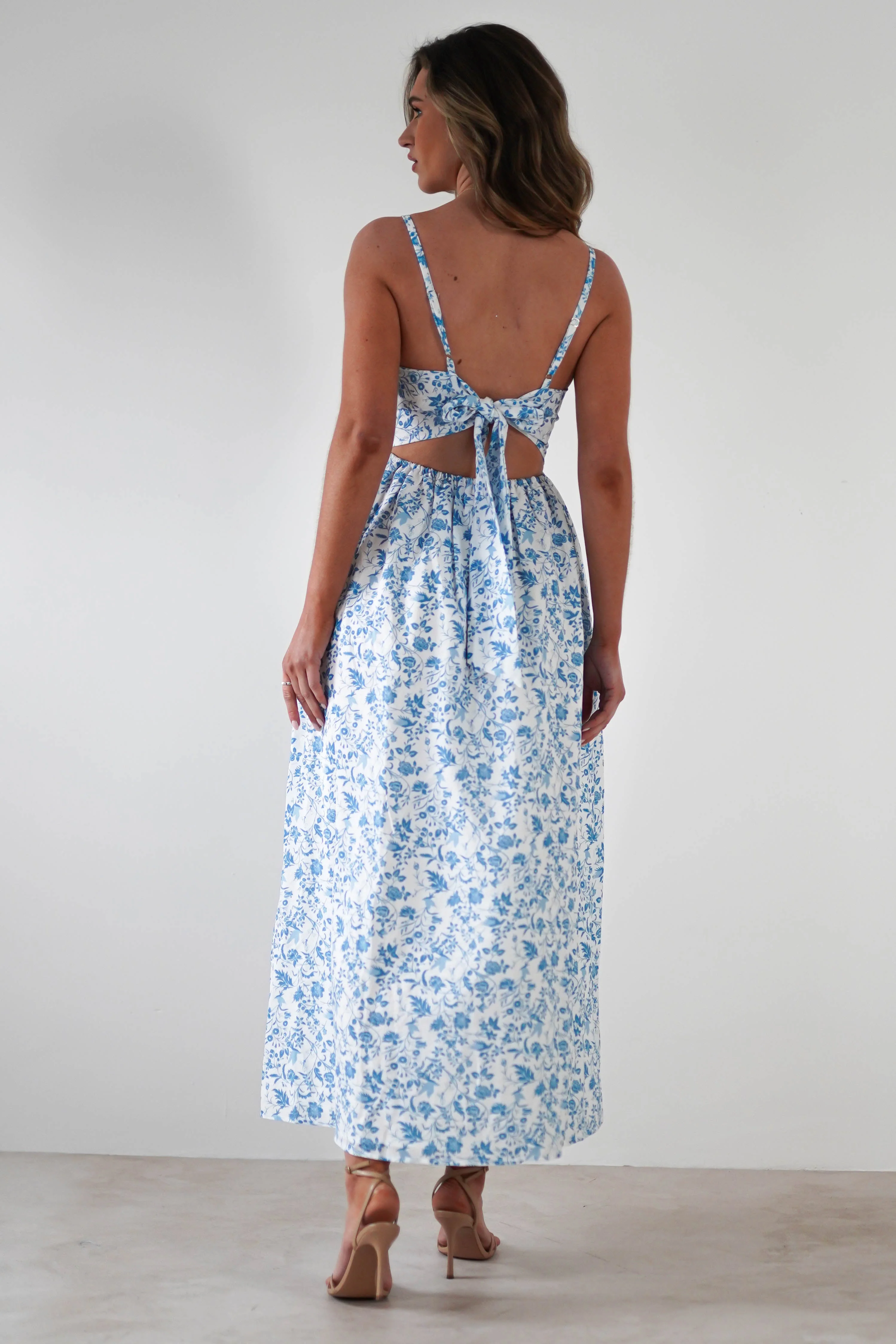 Carolyn Floral Print Maxi Dress | Blue/White - Image 3