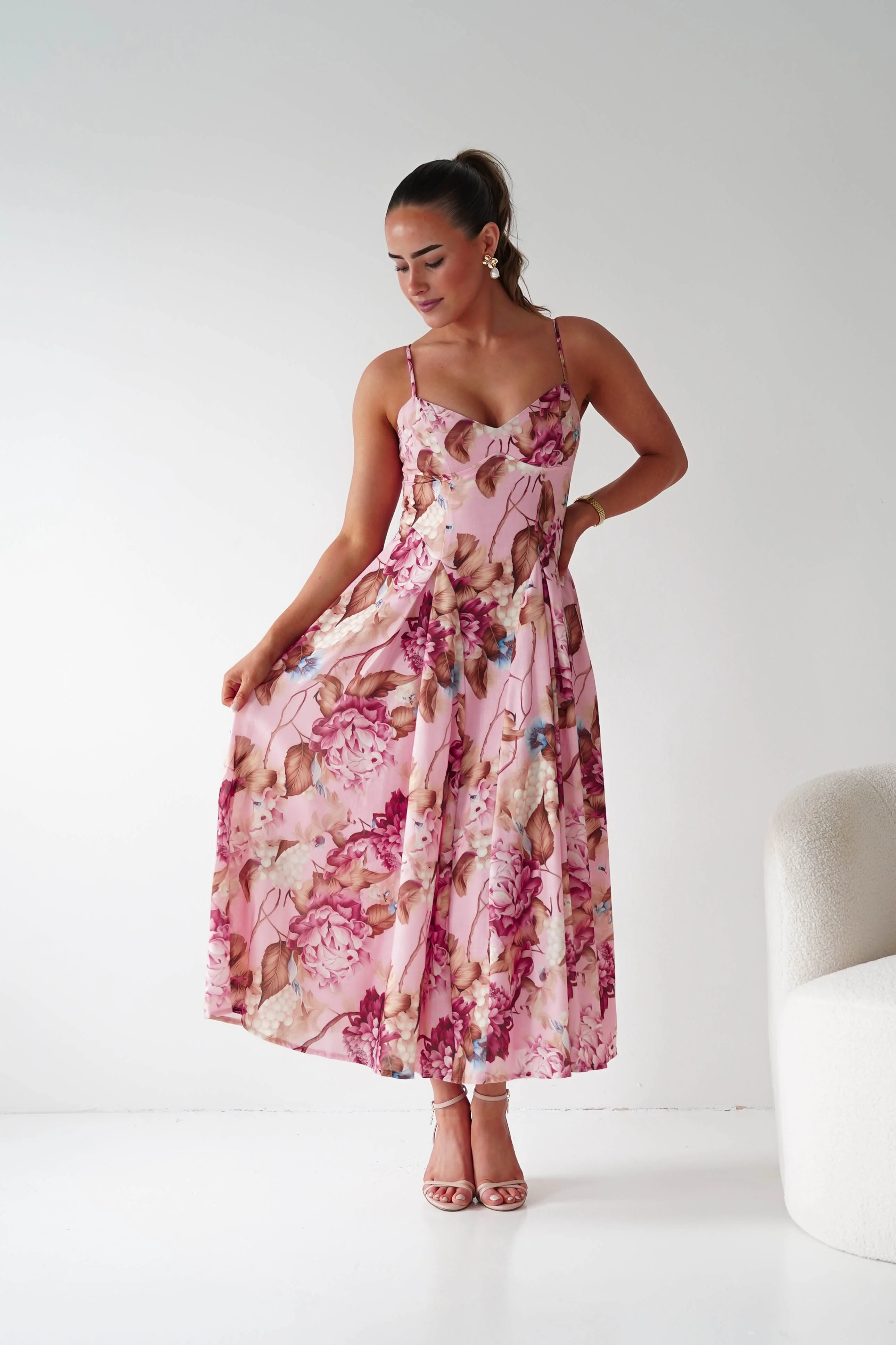 Karissa Floral Print Sweetheart Midi Dress | Pink - Image 8