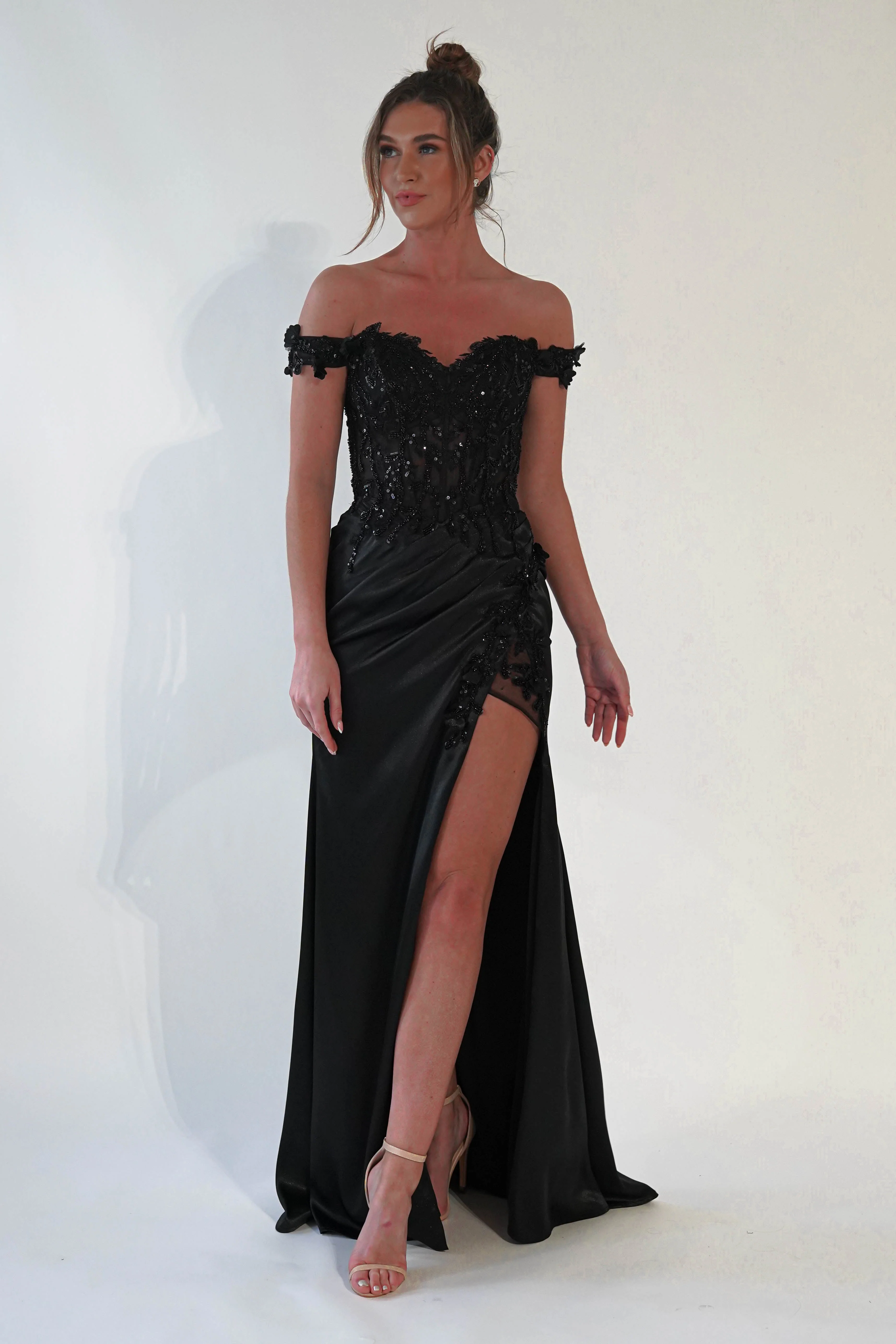 Khacy Embellished Gown | Black