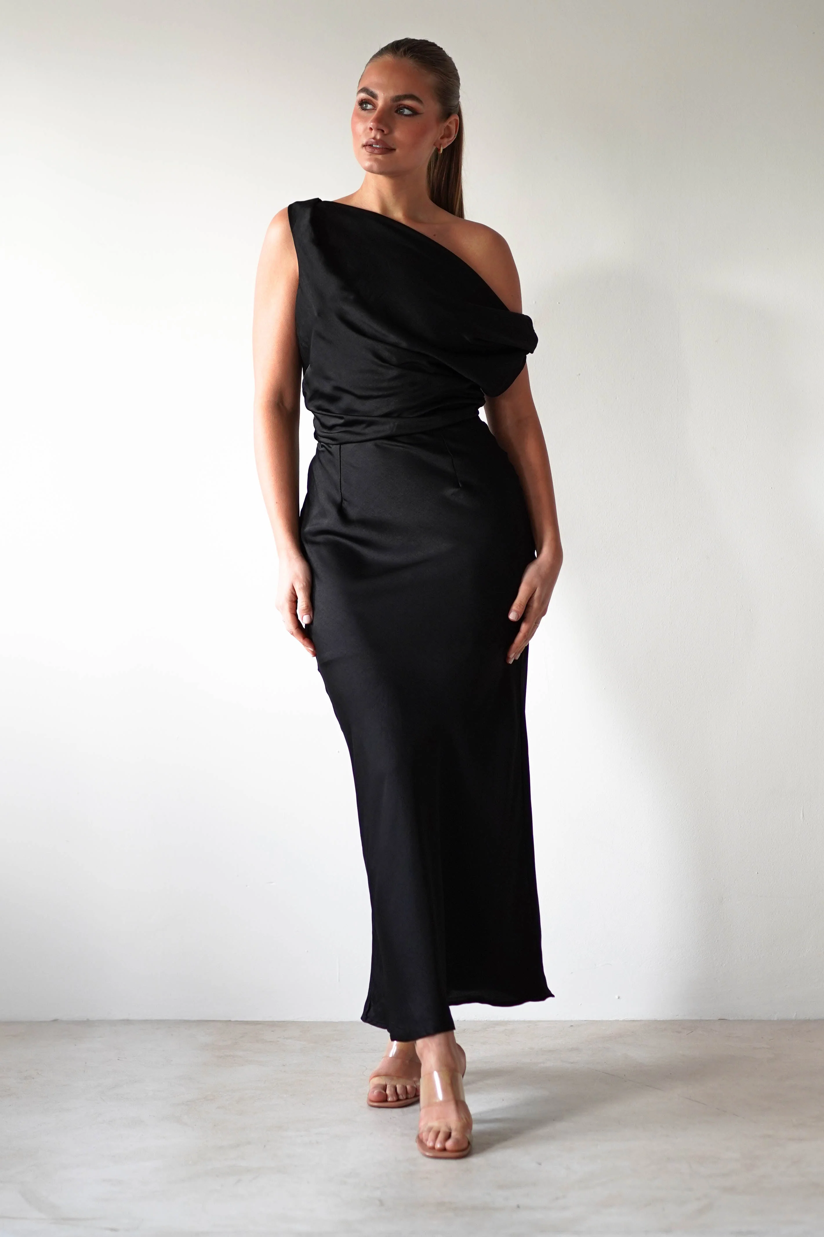 Odelle Soft Off The Shoulder Maxi | Black - Image 6