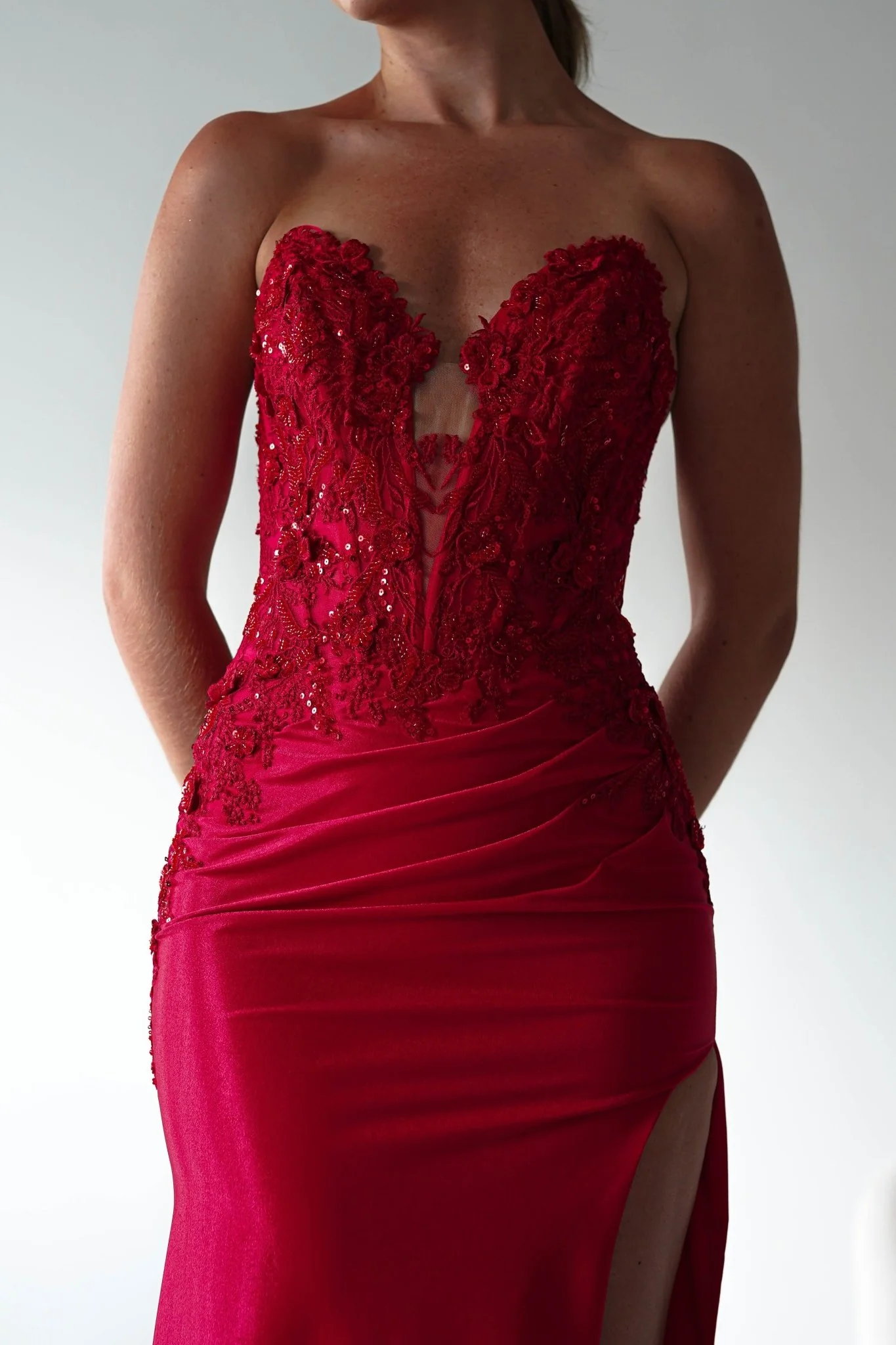 Perla Embellished Gown | Red - Image 10