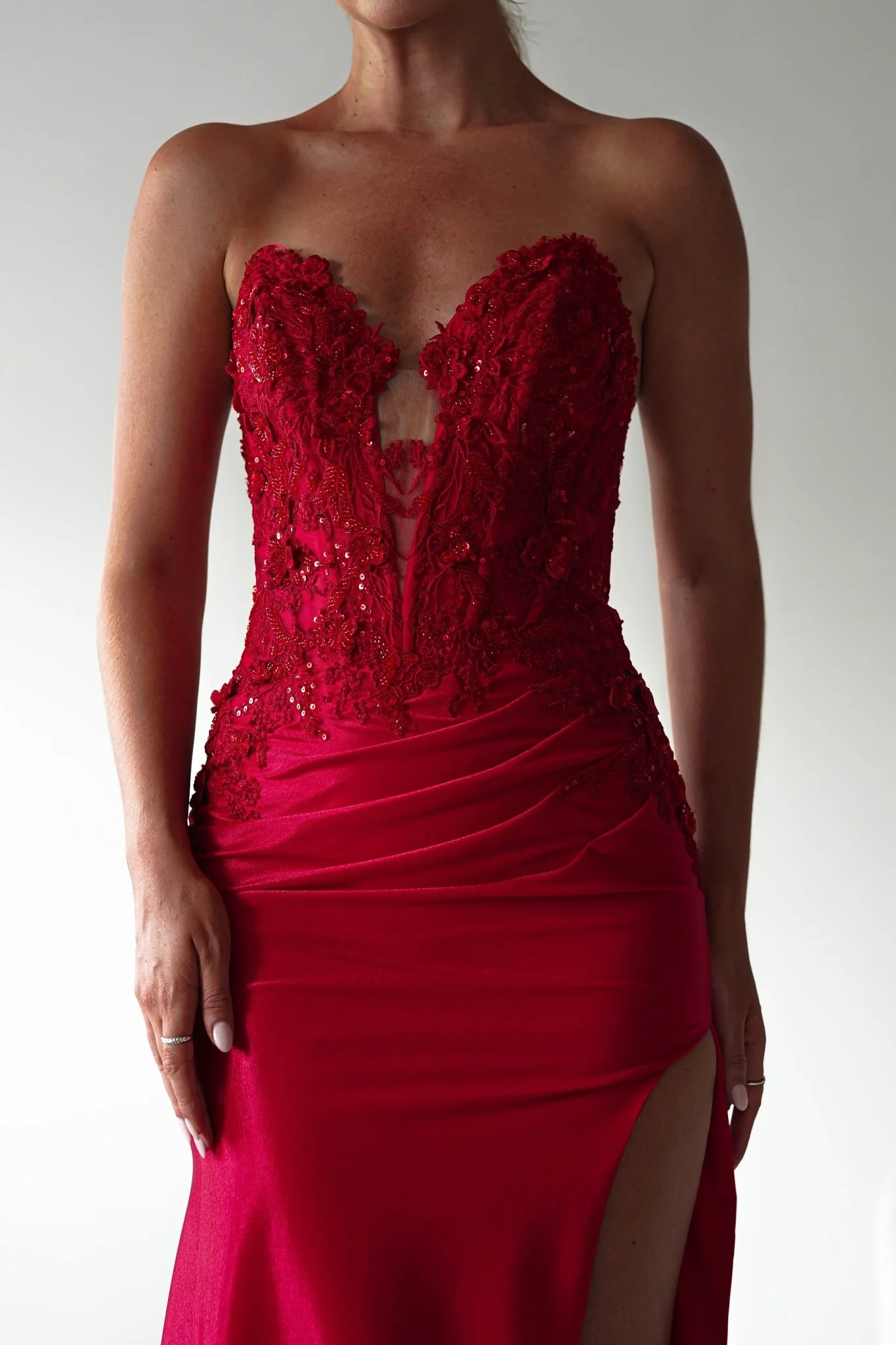 Perla Embellished Gown | Red - Image 11