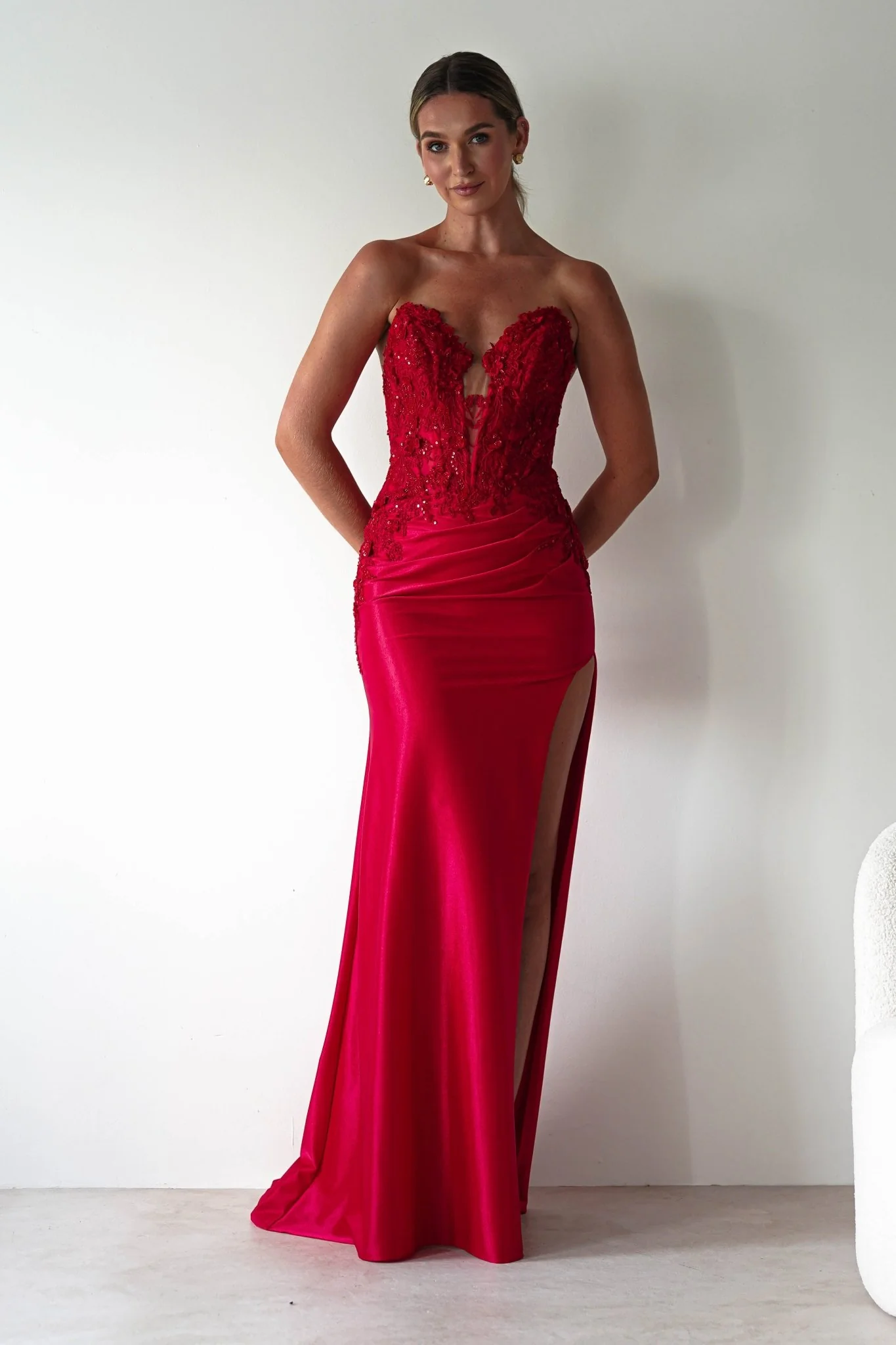 Perla Embellished Gown | Red - Image 5