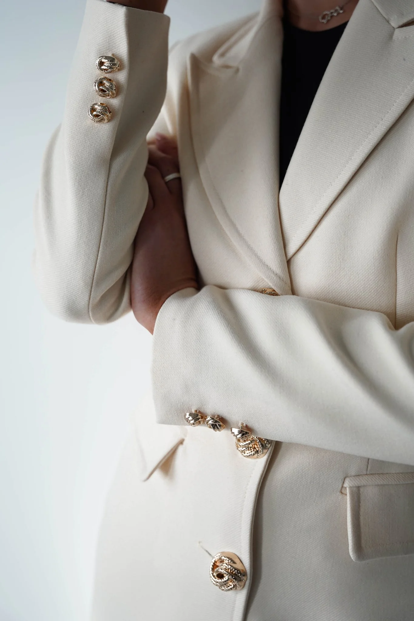 Ravielle Gold Button Double-Breasted Coat | Cream - Image 4