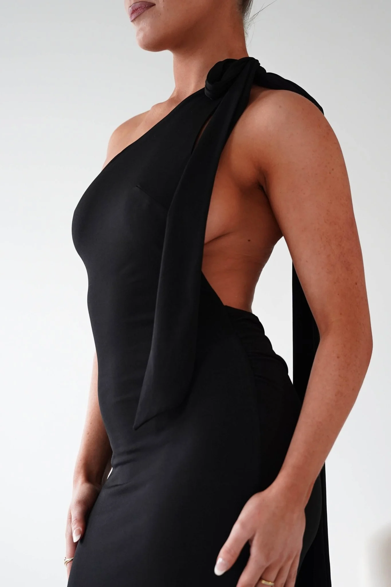 Seraphine Backless Tie Bodycon Maxi Gown | Black - Image 10