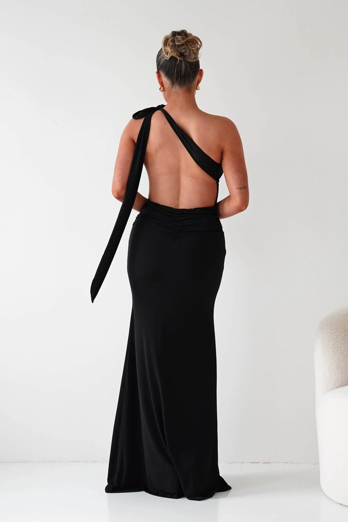 Seraphine Backless Tie Bodycon Maxi Gown | Black - Image 3