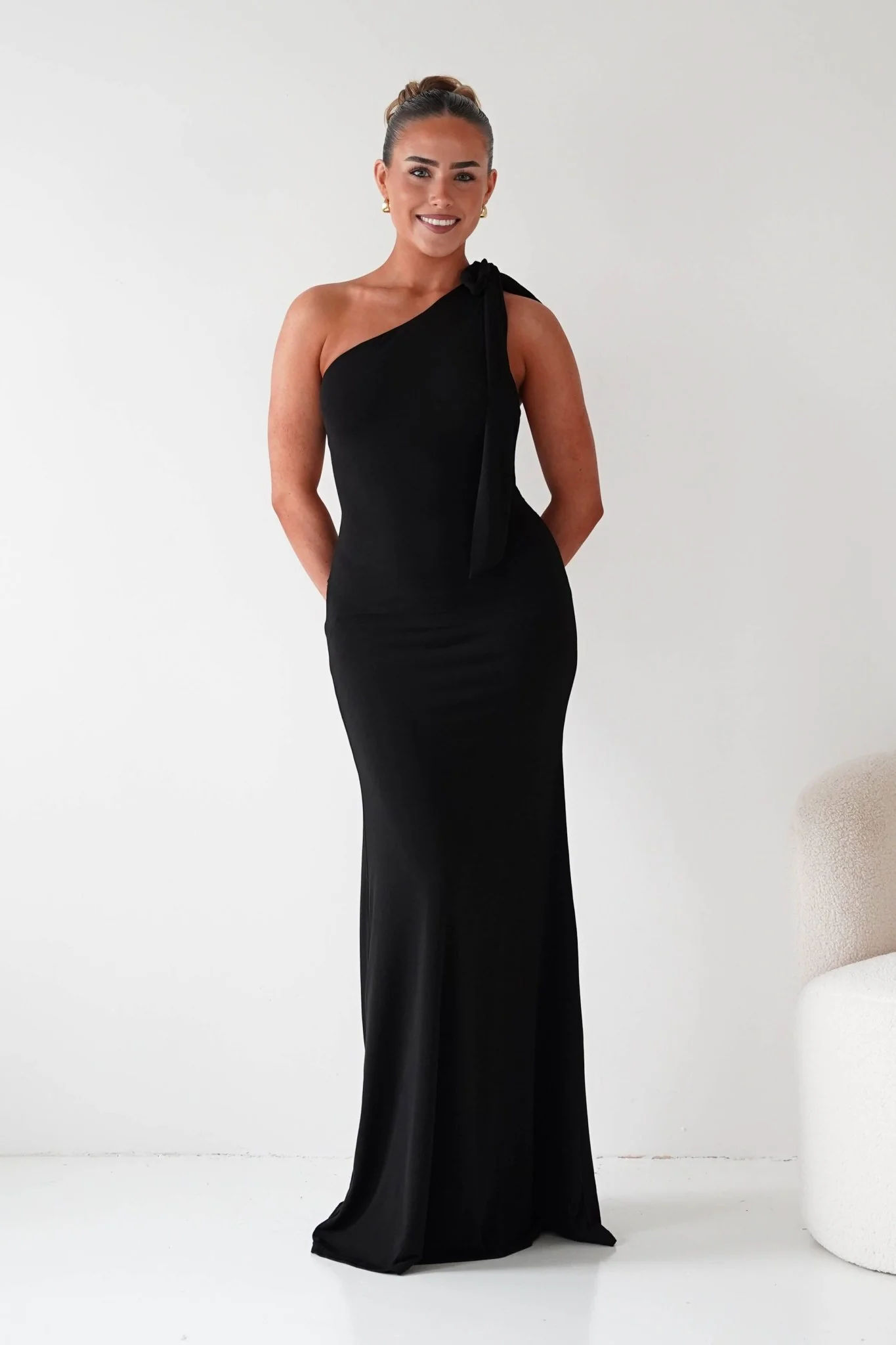 Seraphine Backless Tie Bodycon Maxi Gown | Black - Image 7