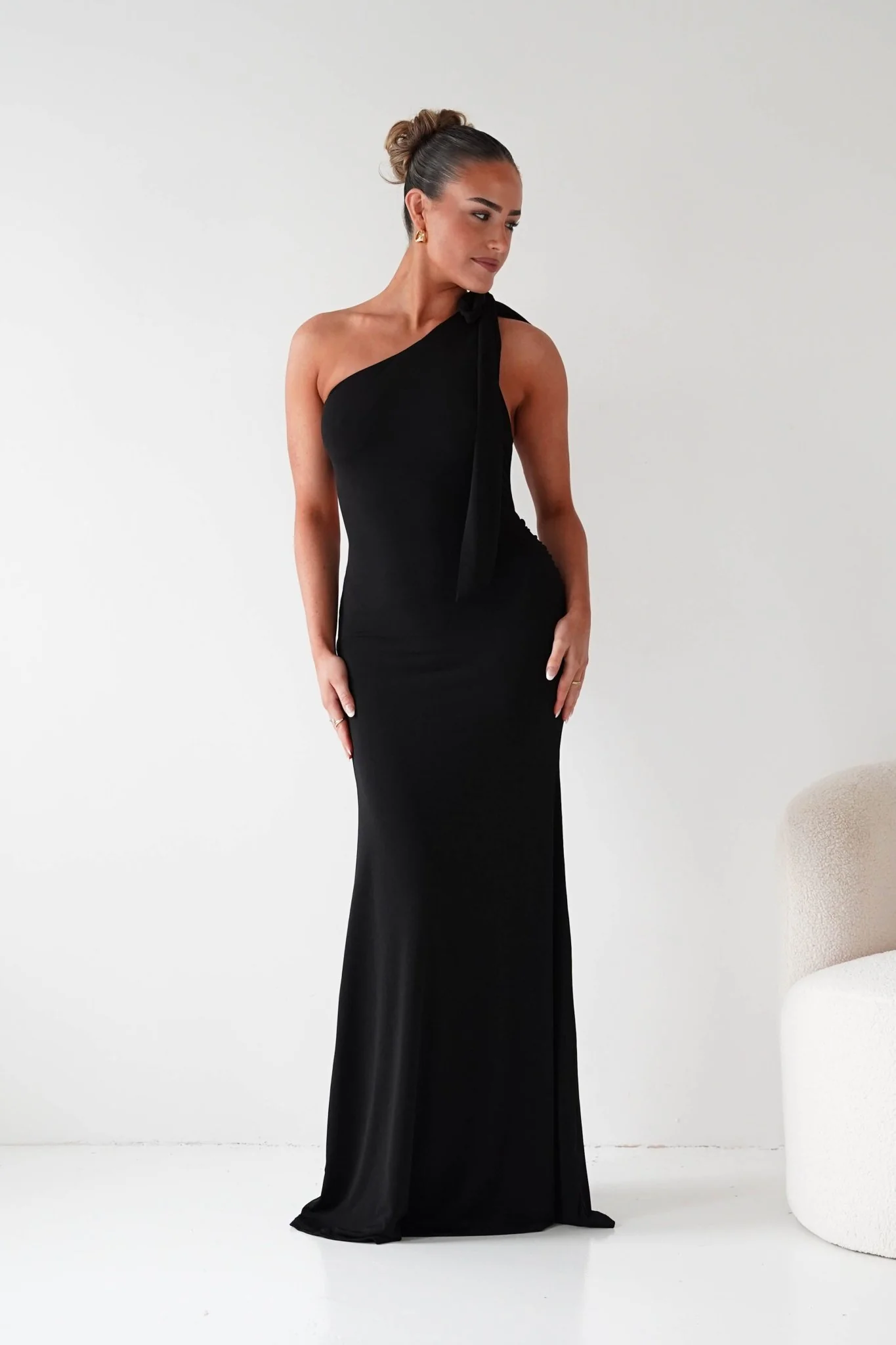 Seraphine Backless Tie Bodycon Maxi Gown | Black - Image 8
